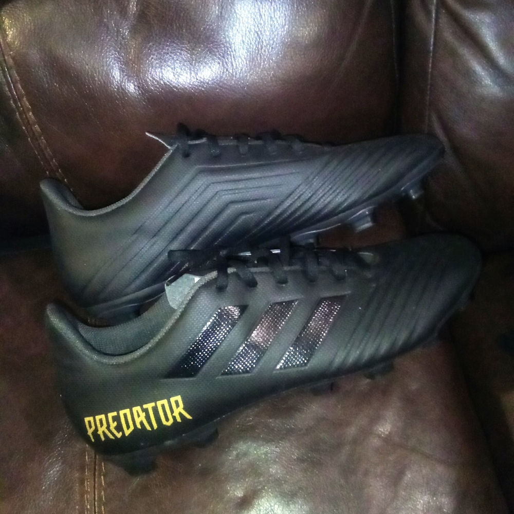 Adidas Predator 19.4 Cleats